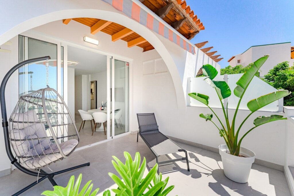 Ocean View Stylish brand new apartment